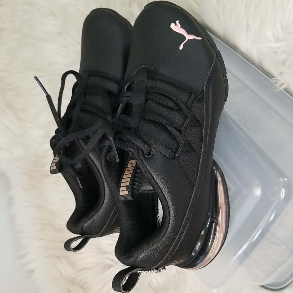 Puma Women's Prowl Running shoe size 5.5